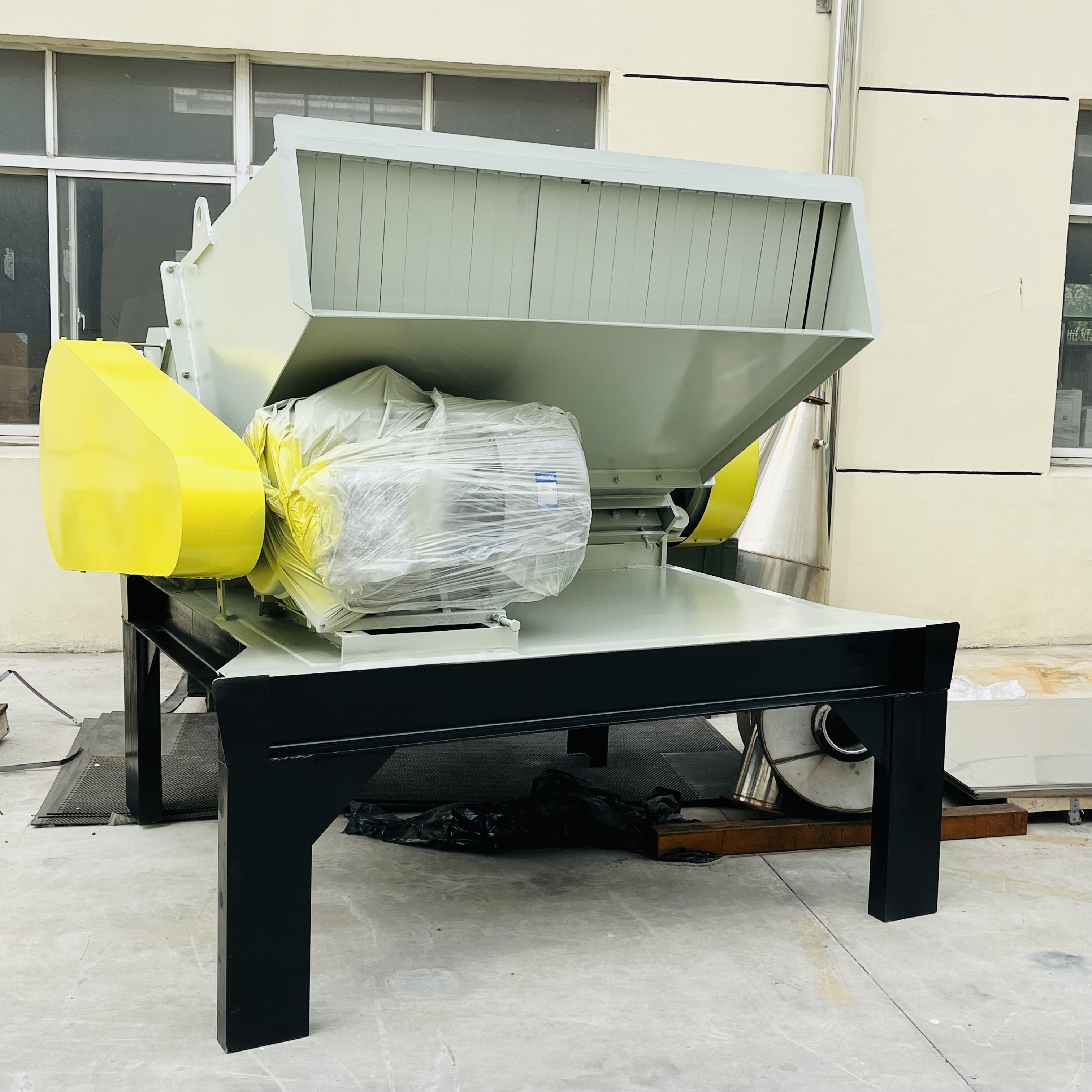 plastic plate crusher