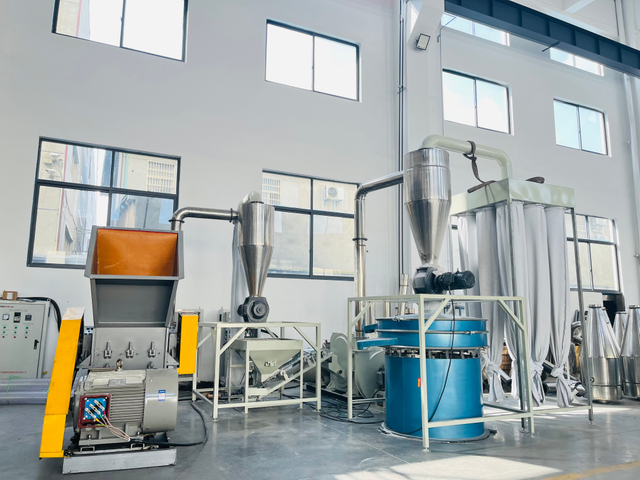 plastic crushing and grinding production line