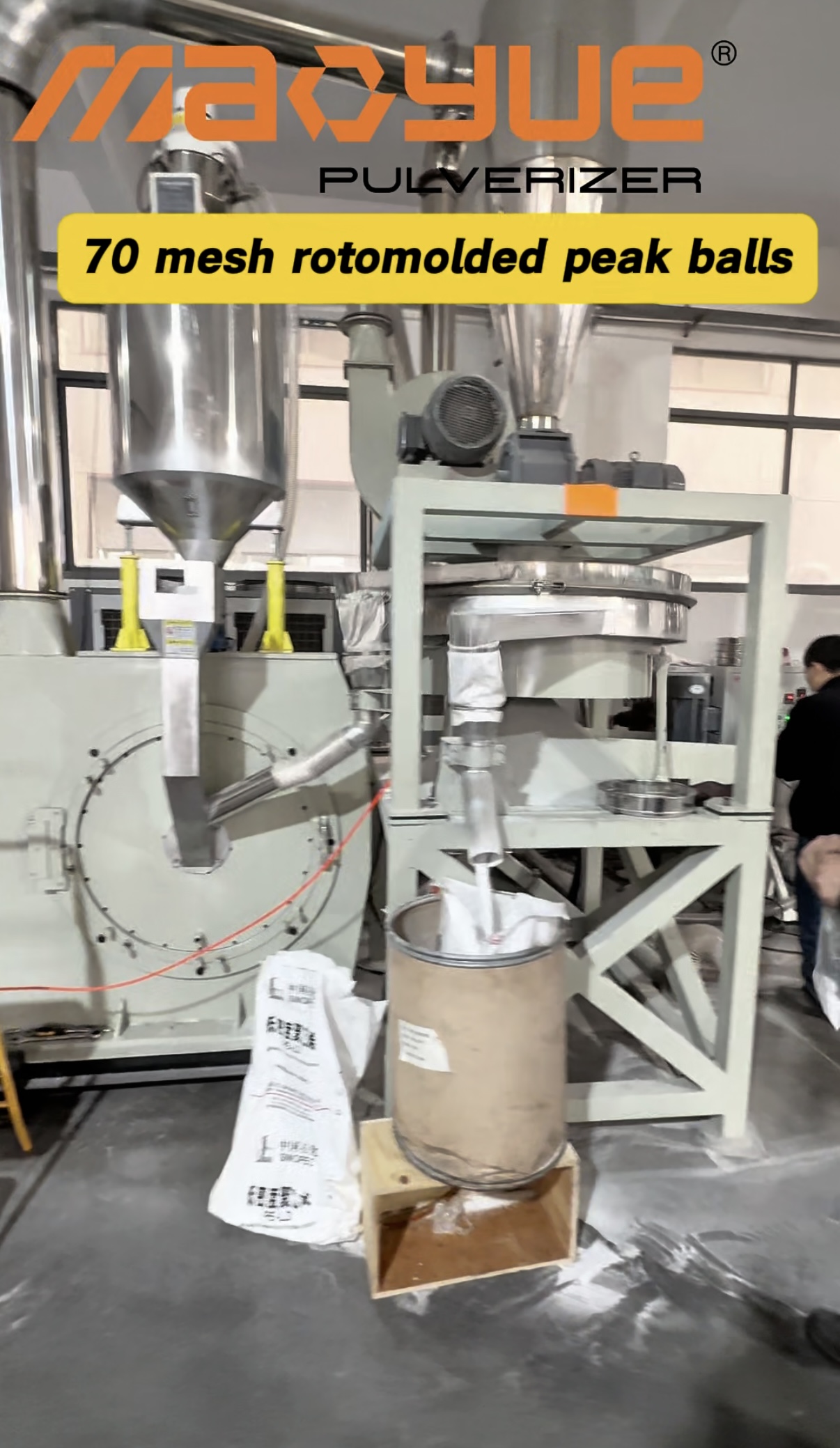 plastic pulverizer
